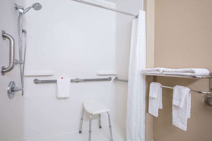 Room 16 of 21