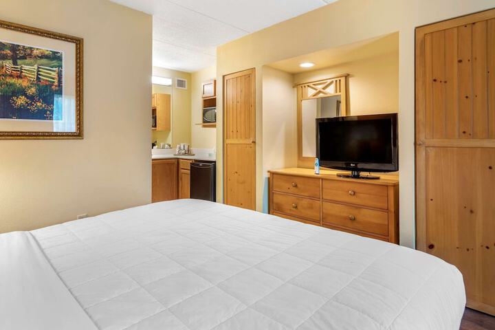 Room 52 of 96