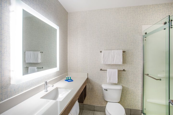 Holiday Inn Express & Suites Cedar City by IHG