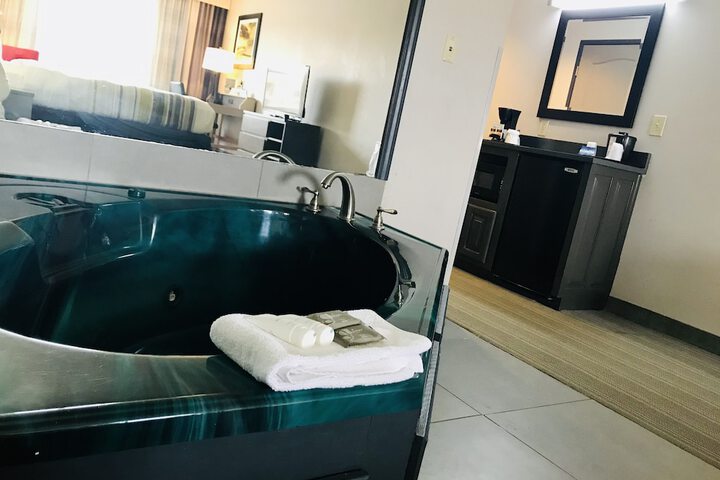 Country Inn & Suites by Radisson Warner Robins, GA