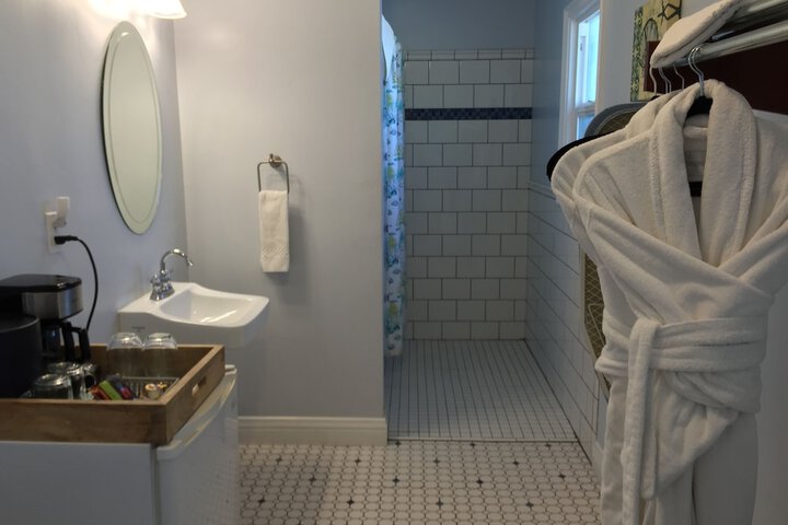 Beach Bungalow Inn and Suites