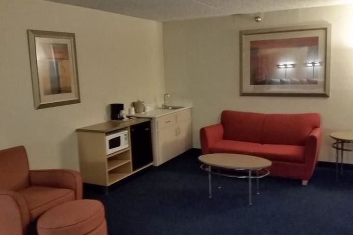 Room 15 of 33