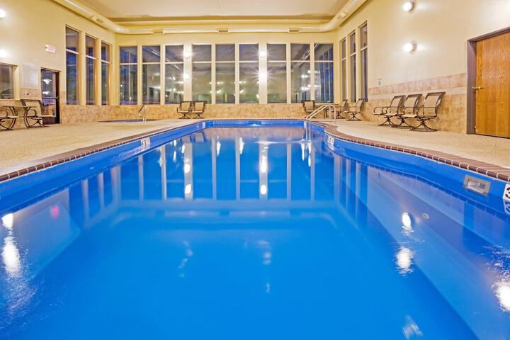 Holiday Inn Express Hotel & Suites Custer by IHG