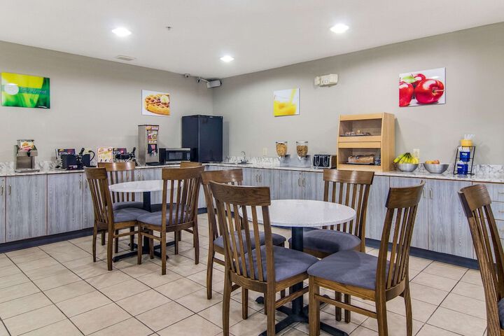 Quality Inn & Suites Grove City - Outlet Mall