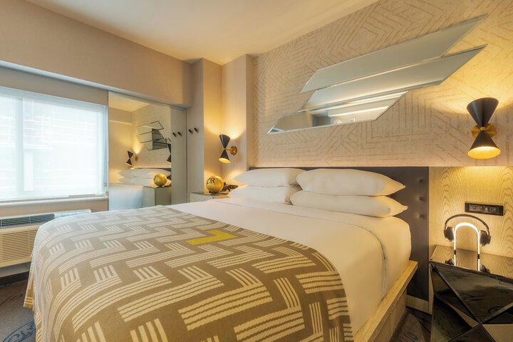 Room 60 of 94