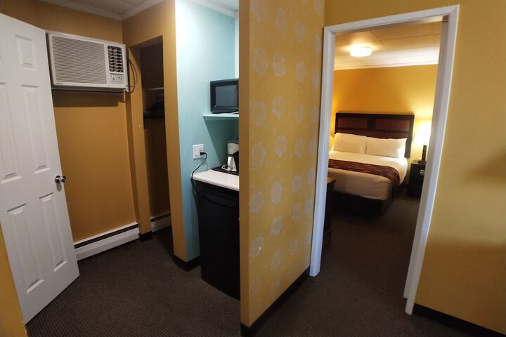Room 29 of 48