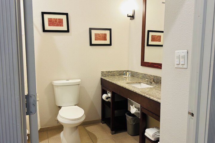 Comfort Suites Plymouth near US-30