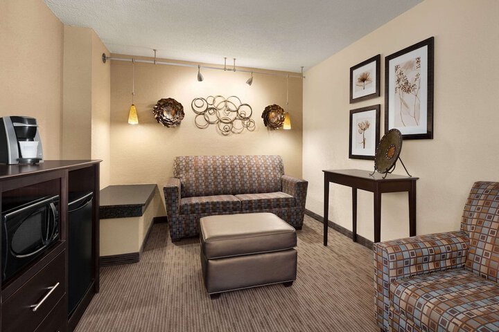 Room 17 of 75