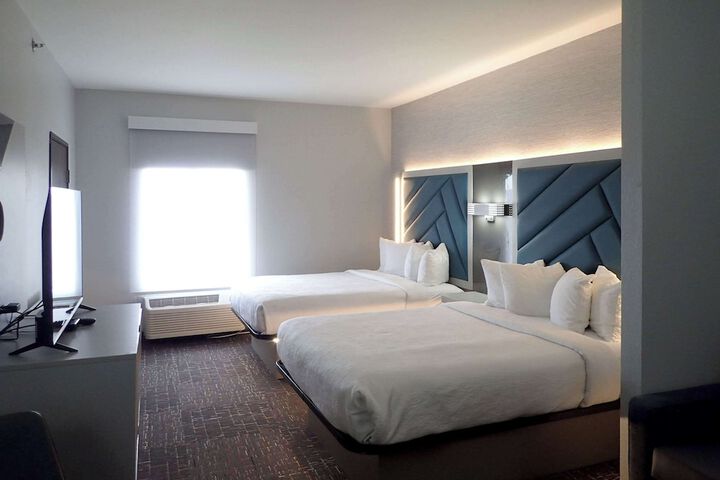 Room 20 of 49