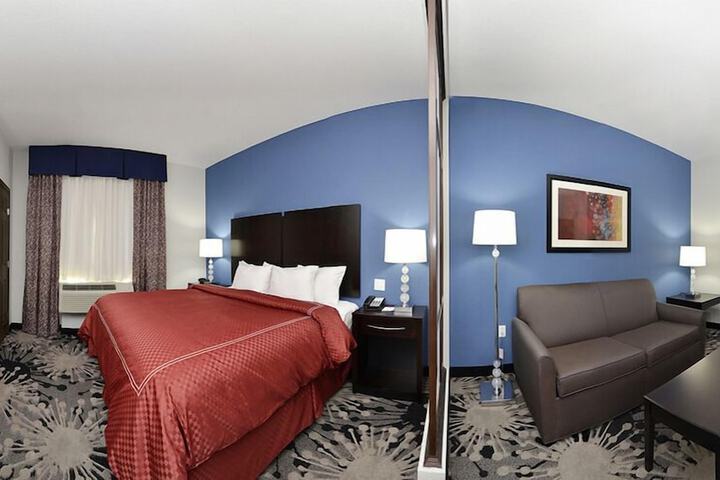 Comfort Suites Greenville
