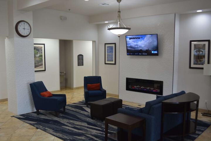 Comfort Suites Yukon - SW Oklahoma City