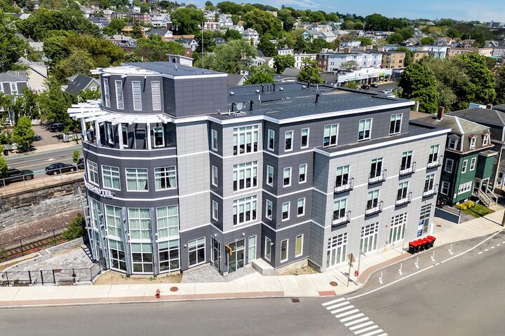 Beacon Suites Hotel