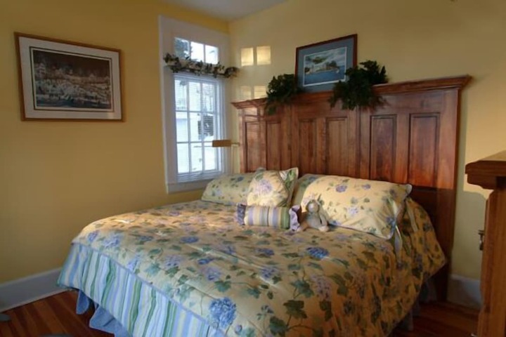 Room 25 of 51