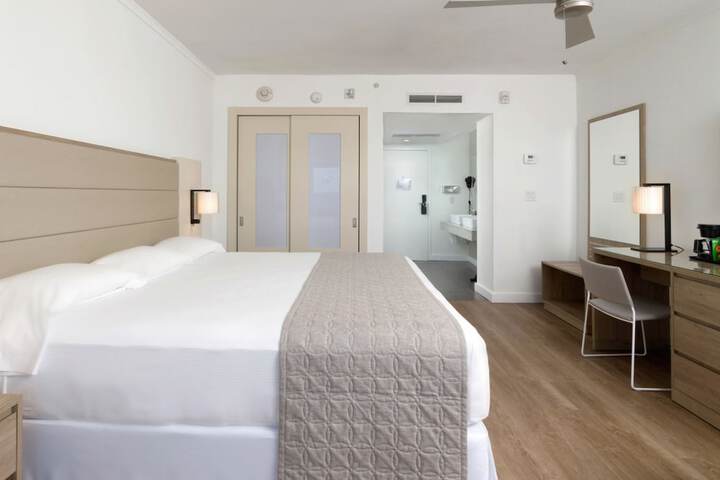 Room 13 of 47