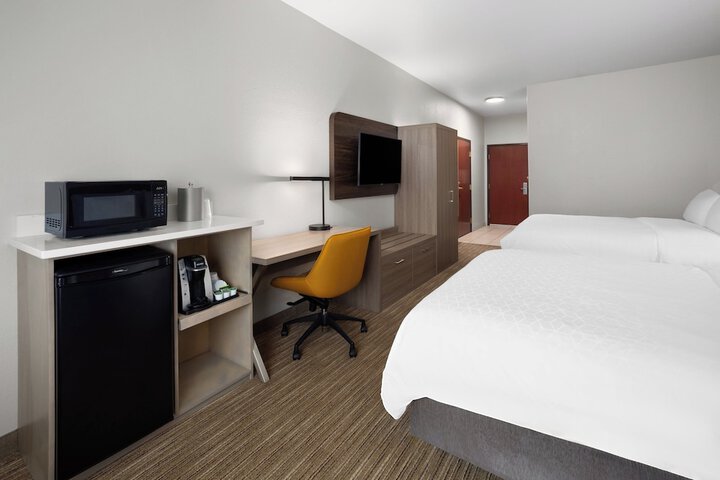 Room 8 of 47