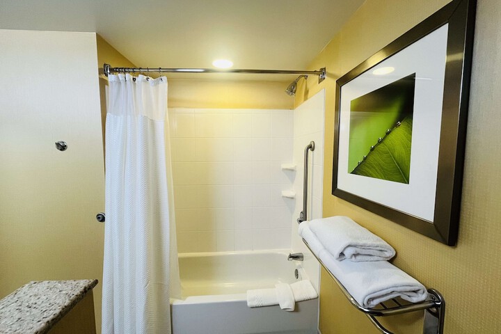 Room 21 of 46