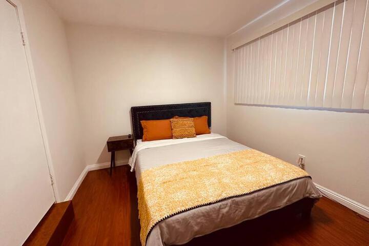 Charming 3BR Retreat near Disneyland Downtown LA!