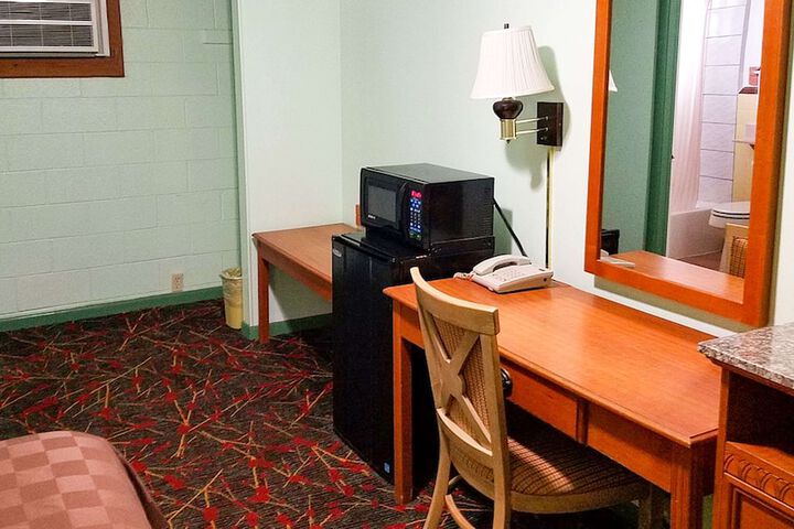 Room 25 of 27