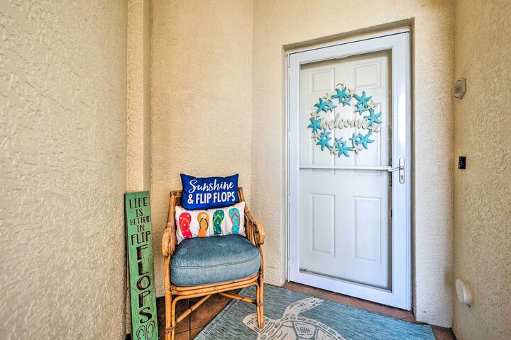 Naples Escape in Regatta w / Resort Amenities!
