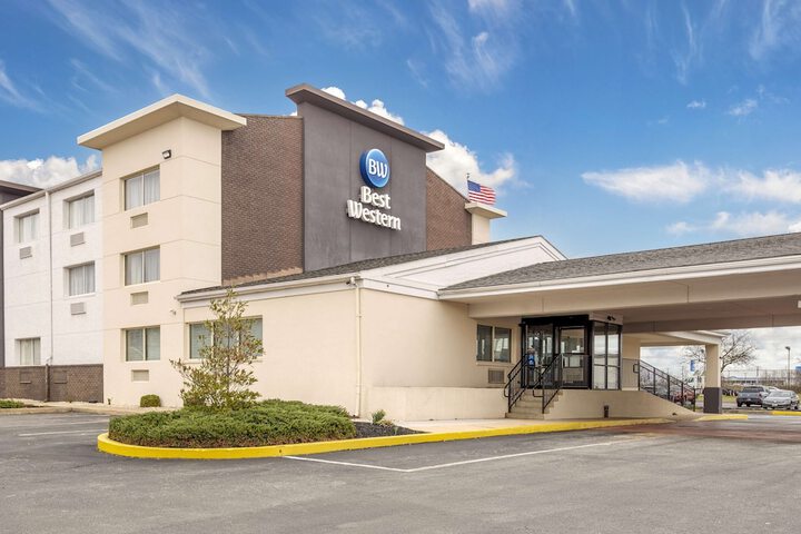 Hotel 3 of 50