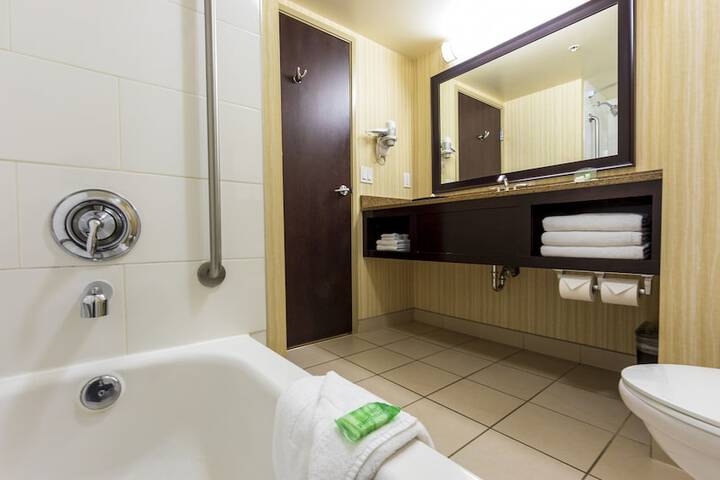 Room 47 of 67