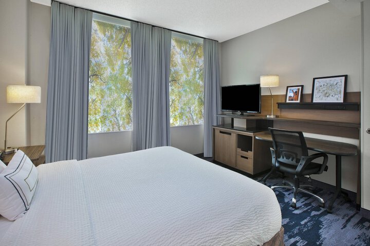 Room 7 of 25