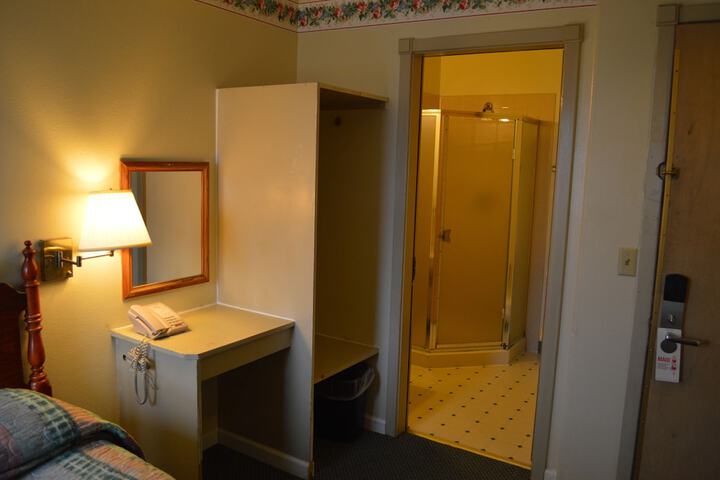 Room 19 of 34