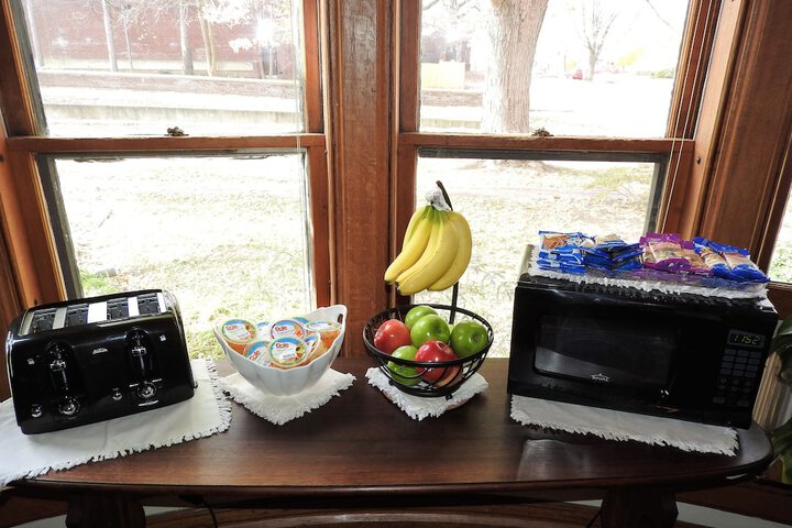 Champaign Garden Inn