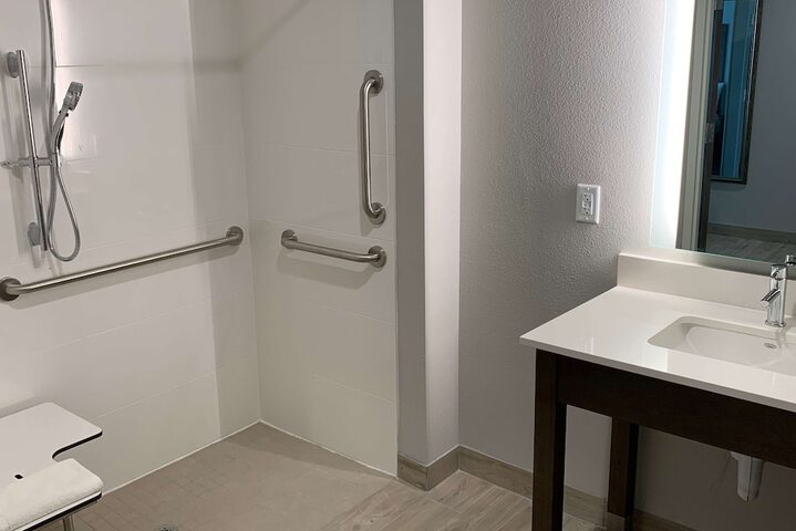 Room 15 of 44