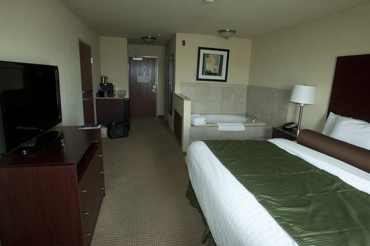 Room 32 of 47