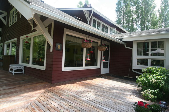 Sundeck 29 of 30