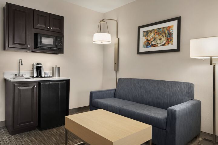 Room 14 of 39
