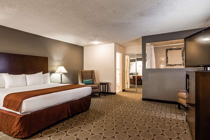 Room 21 of 33