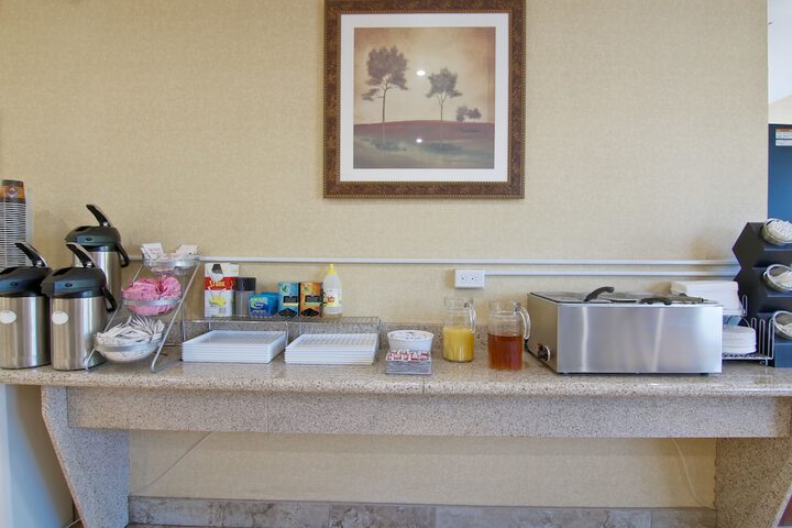 Breakfast/Coffee Service 38 of 46
