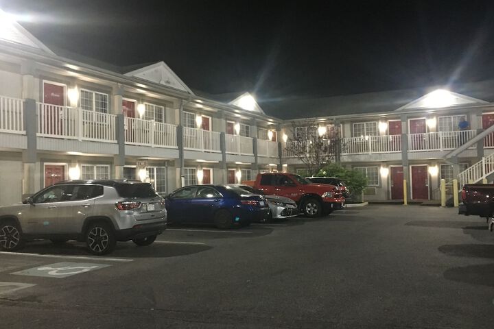 Hotel 4 of 51