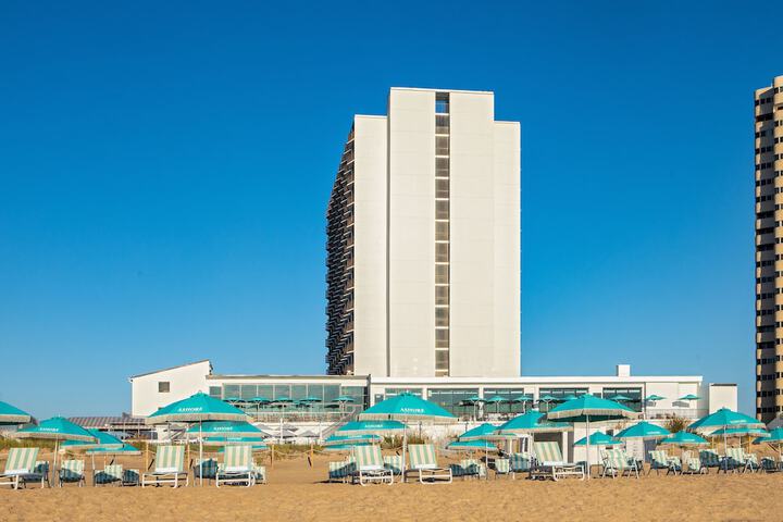 Hotel 10 of 74