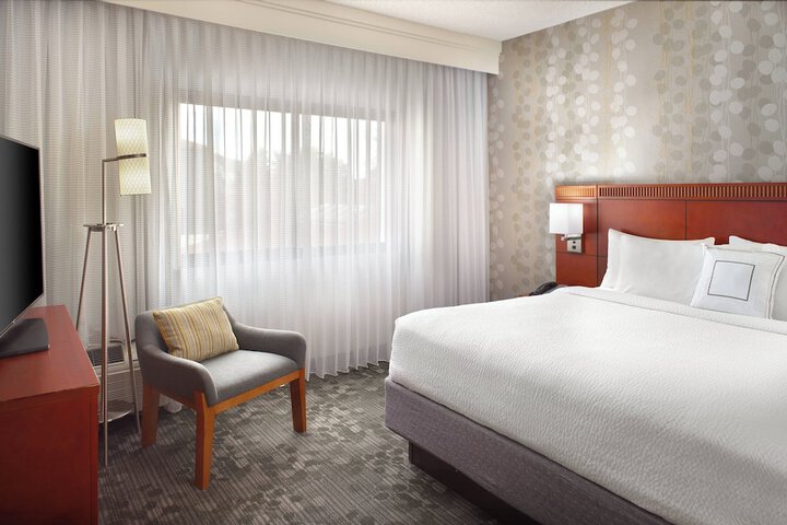 Courtyard by Marriott Atlanta Airport South / Sullivan Road