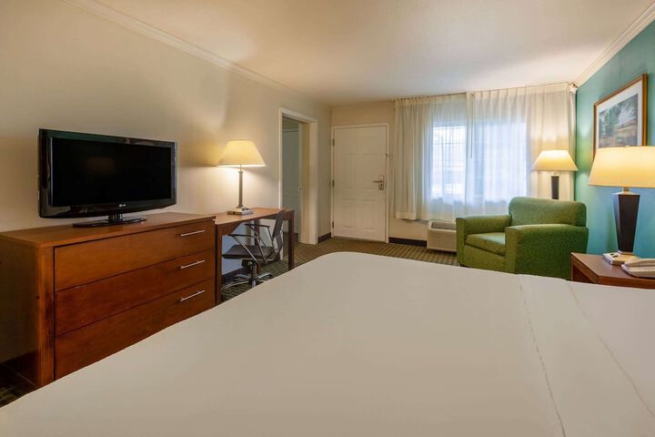 Room 43 of 87