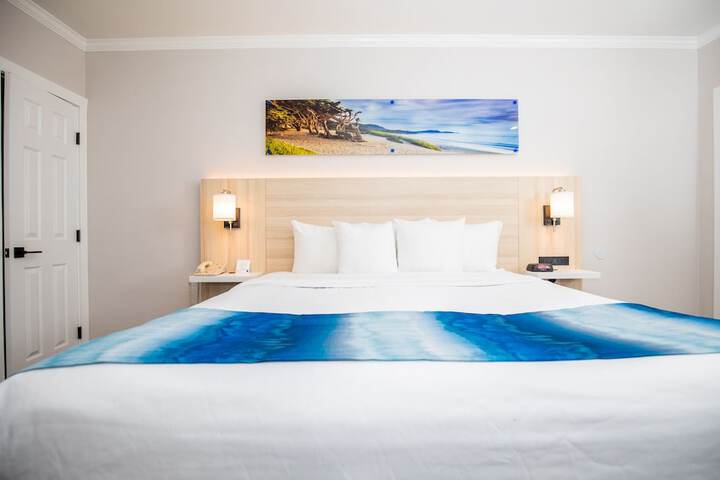 Room 27 of 65