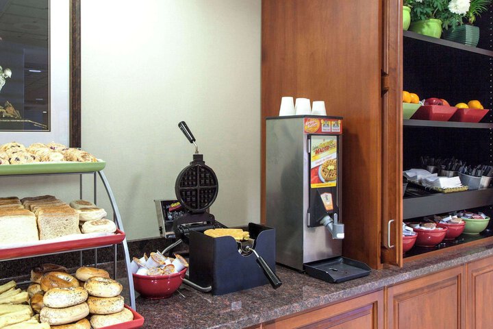 Breakfast/Coffee Service 27 of 32