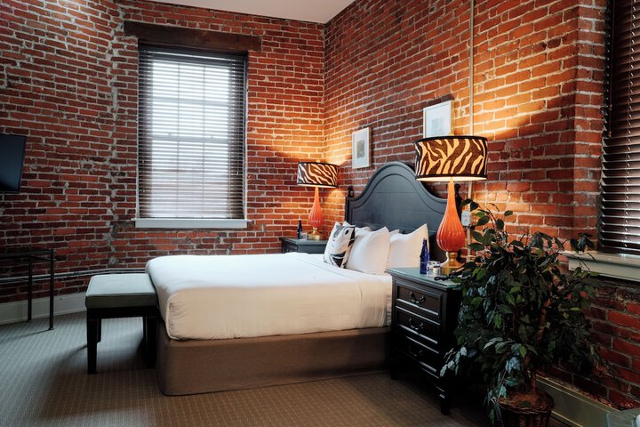 Room 9 of 44