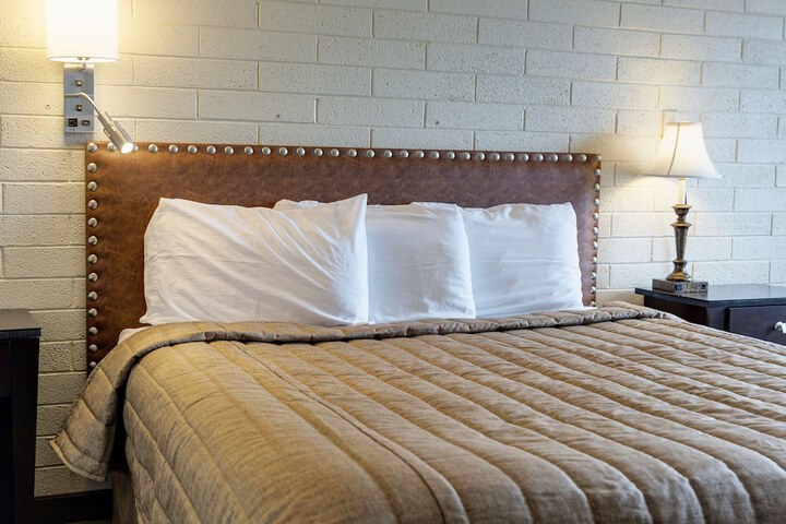El Rancho Hotel