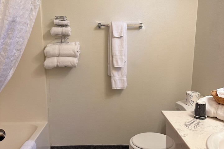 Room 14 of 37