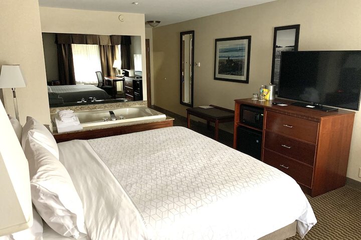 Holiday Inn Express Holland by IHG