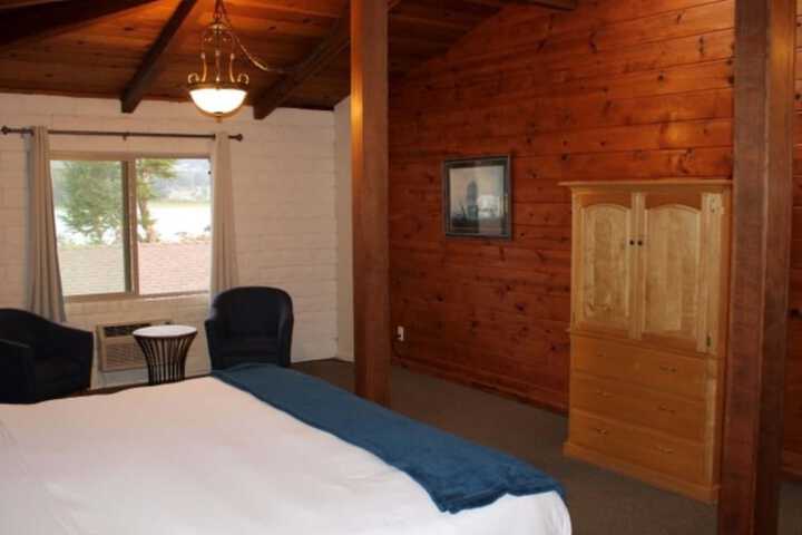 Room 15 of 74
