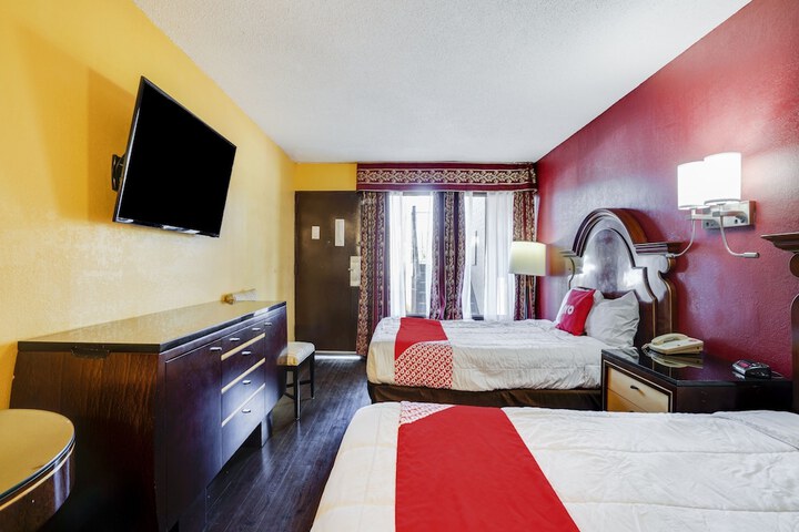 Room 16 of 46