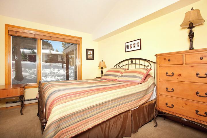 Evergreen Condominiums by Vail Resorts