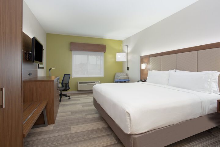 Room 18 of 39