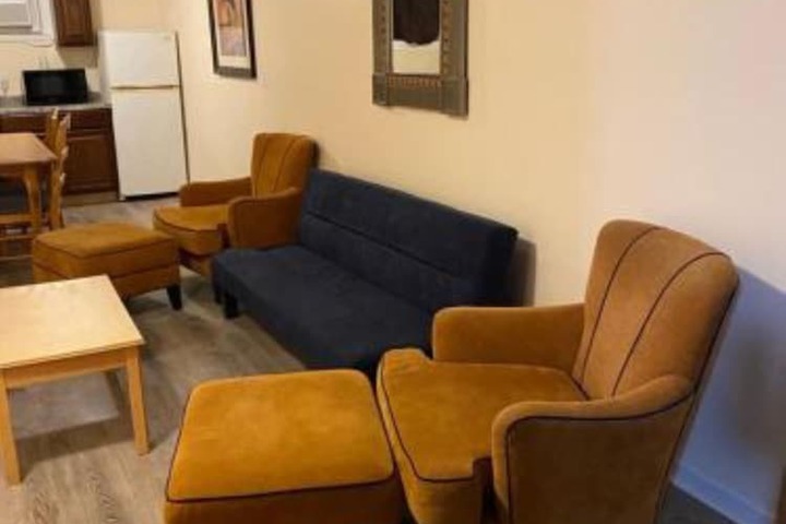 Room 18 of 34