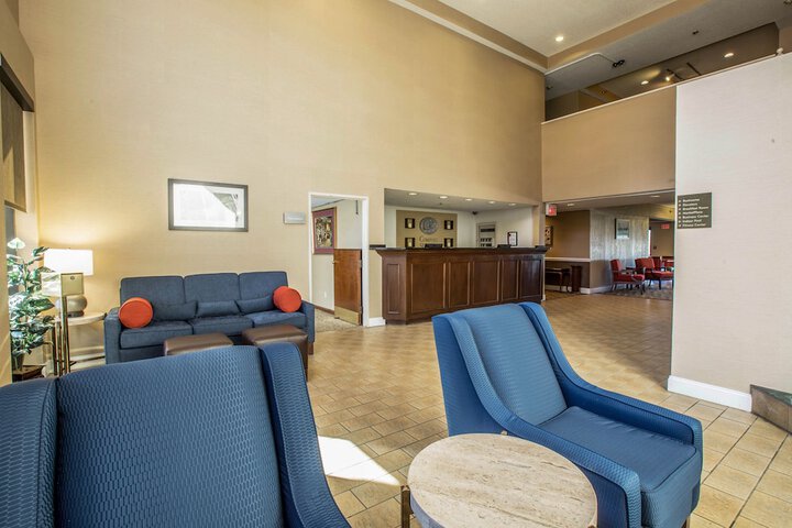 Quality Suites Morristown West